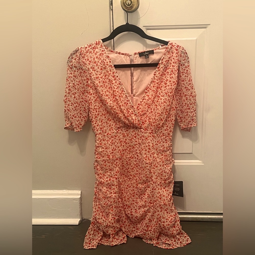 NWT Lulu’s Floral Print Ruched Short Sleeve Mini Dress - Picture 2 of 6